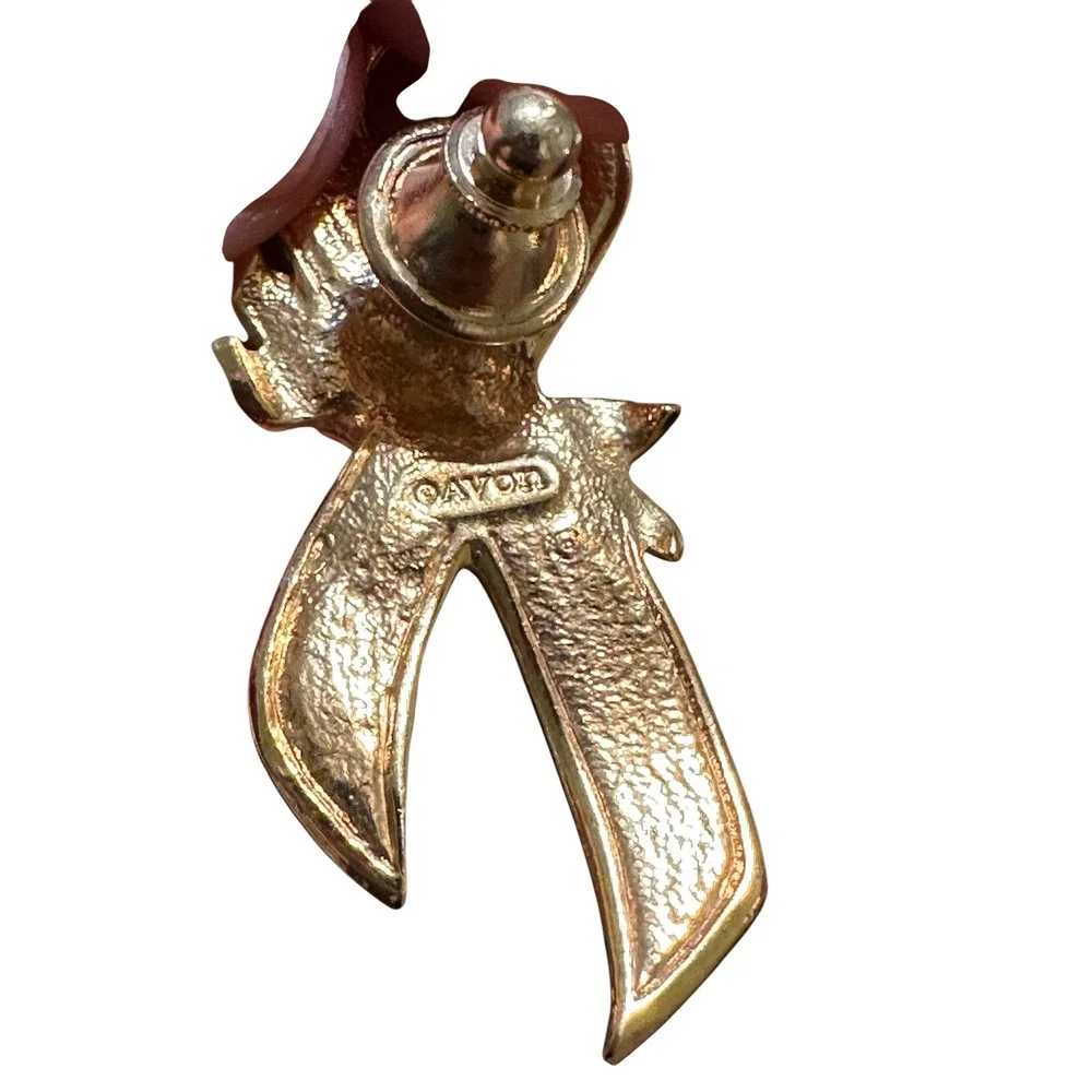 Vintage Avon Ribbon‎ Pin Brooch Gold Tone White Enamel Flower Lapel Gift